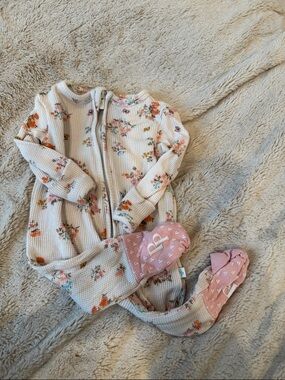 Posh Peanut Cream Floral Waffle Footie with Pink Soles